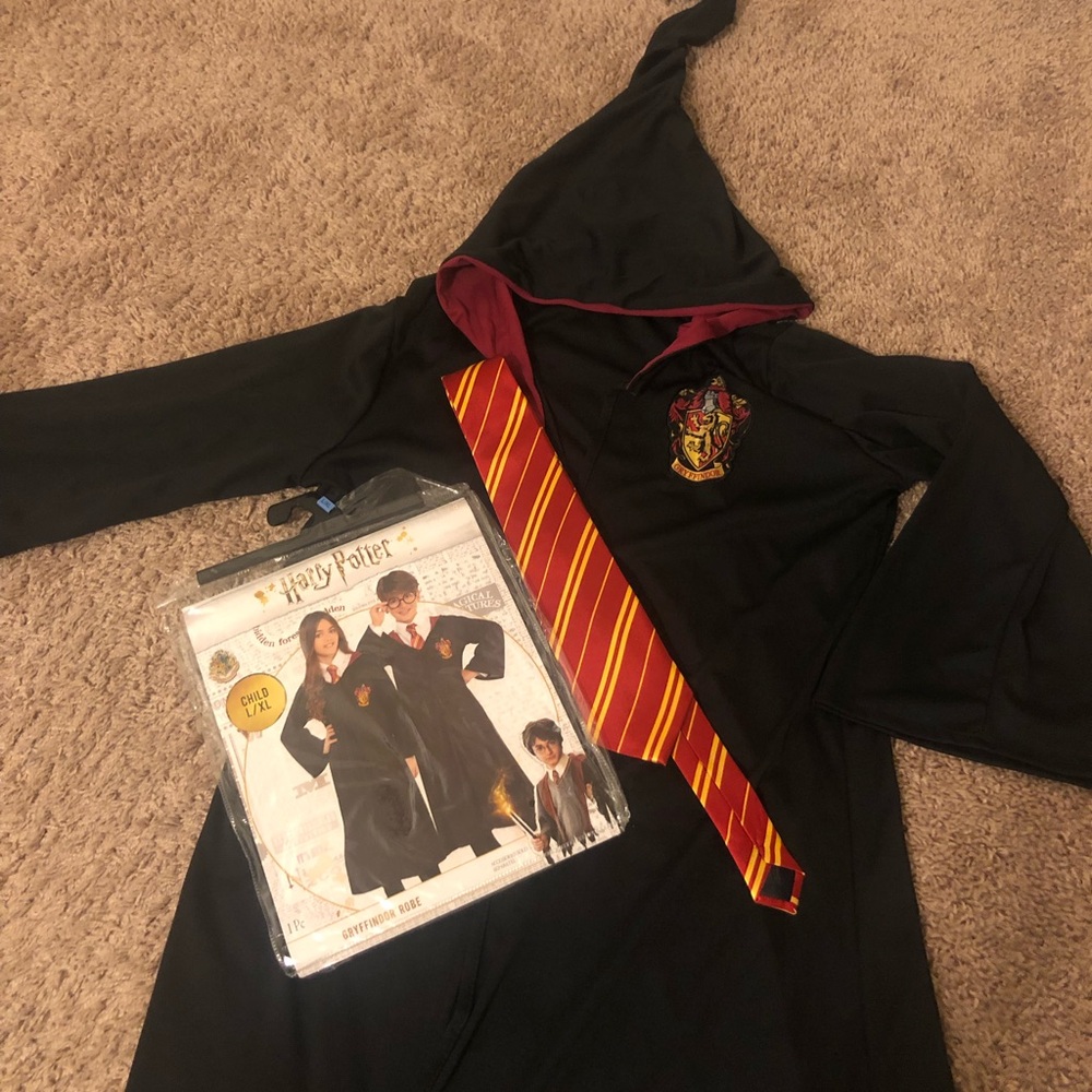 Harry Potter Gryffindor Robe & Tie